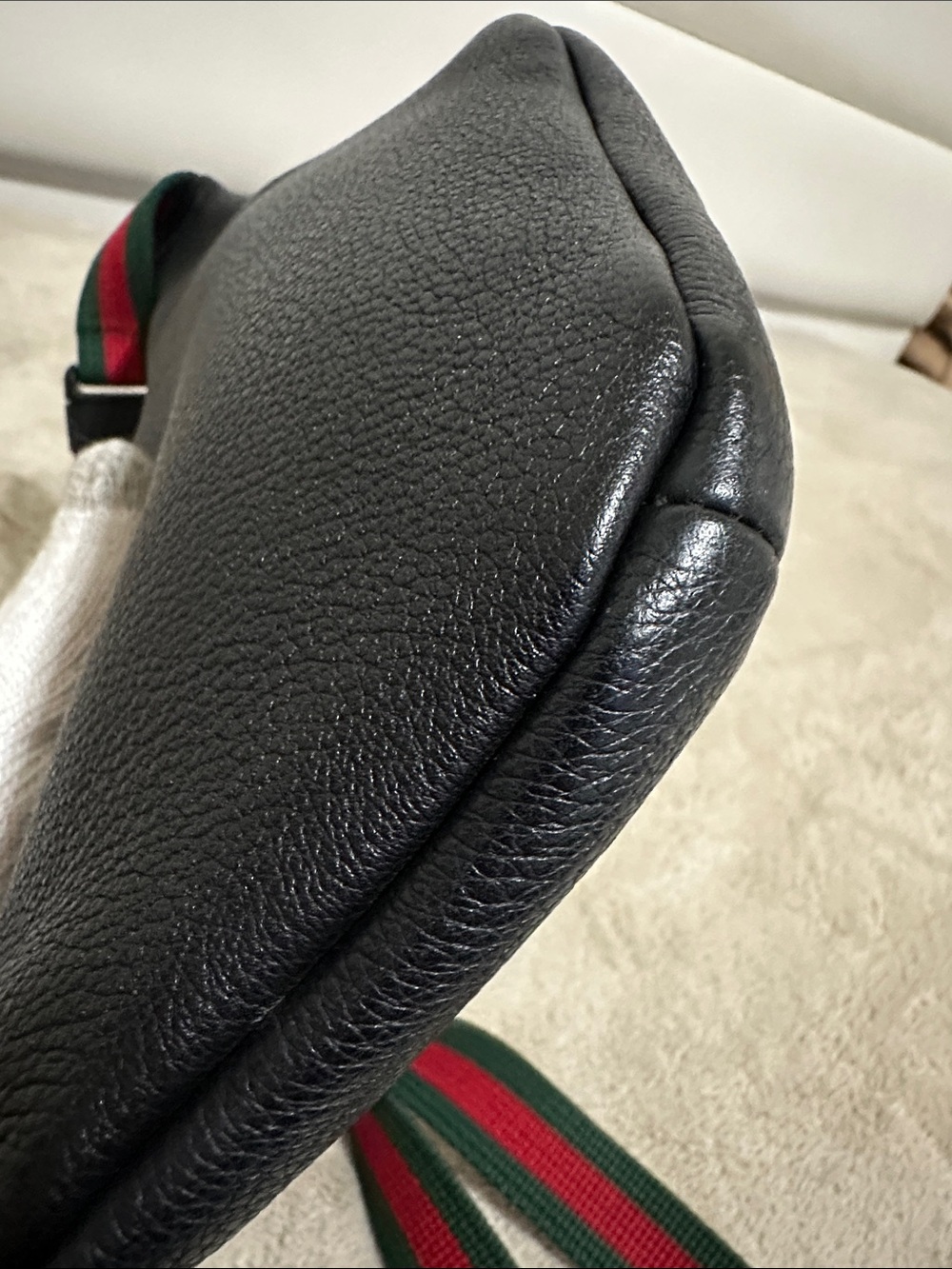 Gucci Black Leather Logo Belt/Crossbody Bag with Sherry Line - Picture 12 of 15